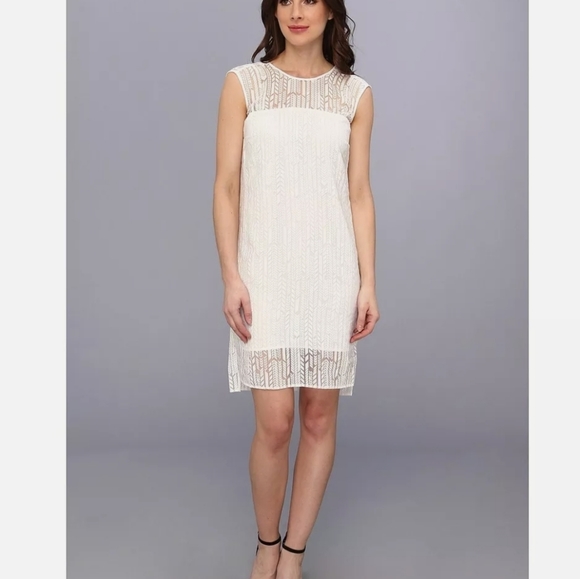 Vince Camuto Dresses & Skirts - VINCE CAMUTO 'Graphic Illusion' New Ivory NWT sz.2